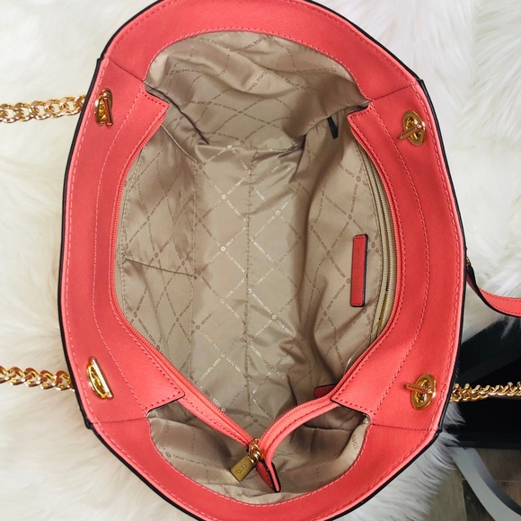 Michael Kors Jet Set Chain Tote Wallet Set - Picture 6 of 8